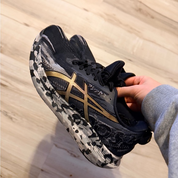Asics Wmns Noosa Tri 13 'Color Injection Pack - Black Pure Gold' size 8 - Picture 12 of 16